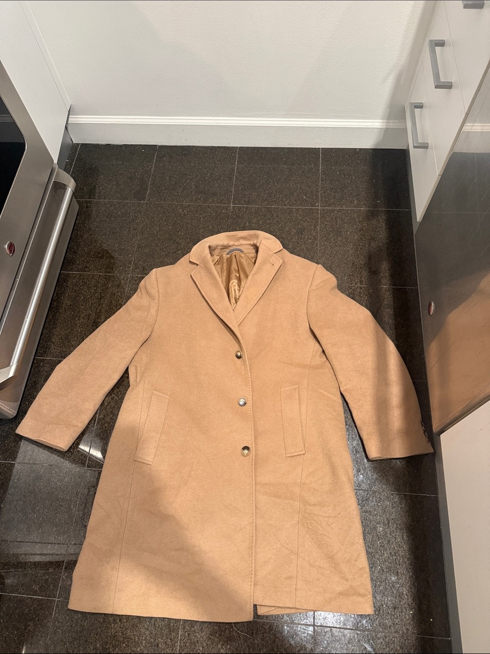 Classic Men’s Camel Coat - Tailored Single-Breasted Overcoat